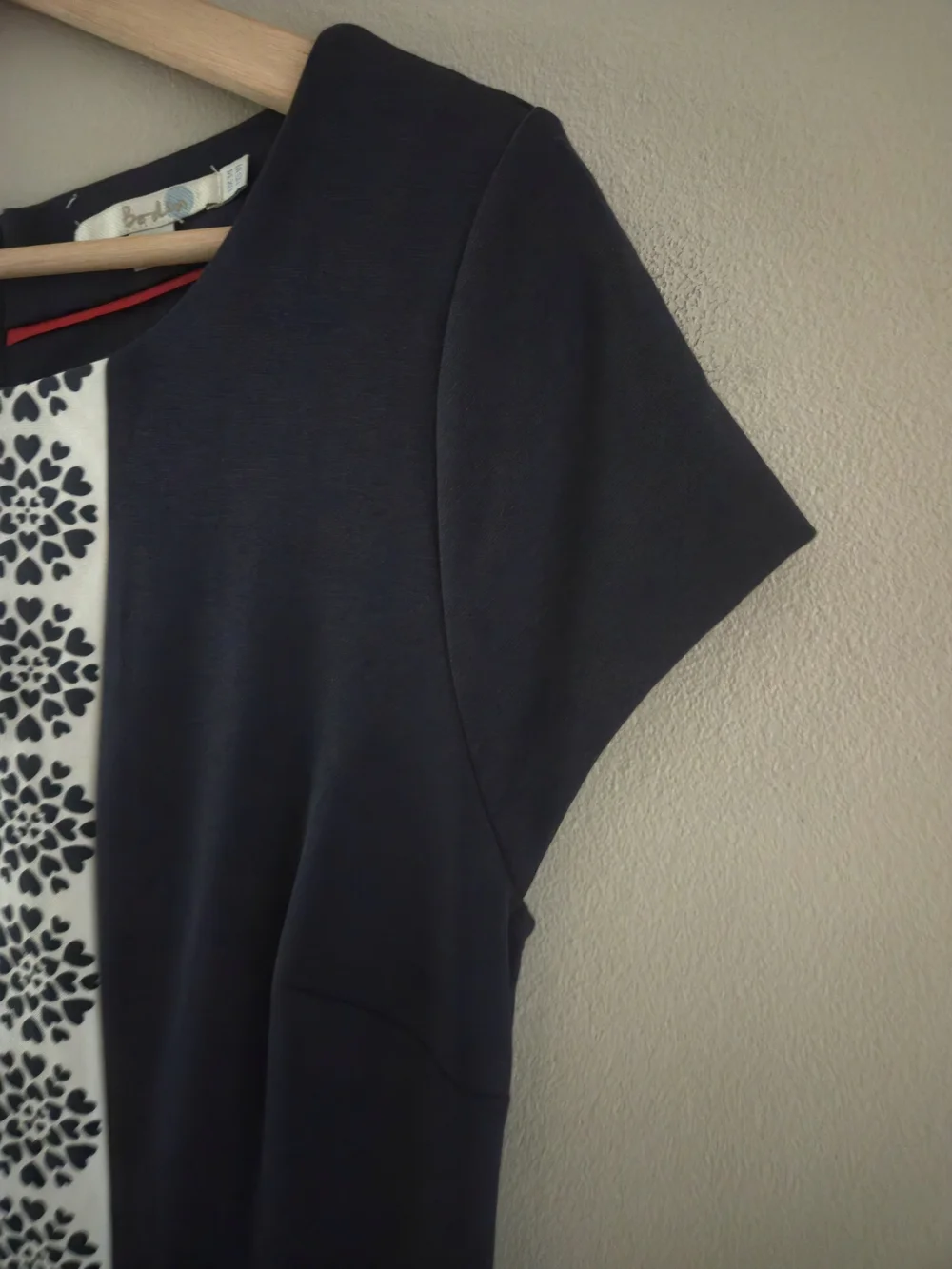 BODEN Frederica Ponte Midi Dress Navy Blue Heart Floral Cap Sleeve - Picture 5 of 10